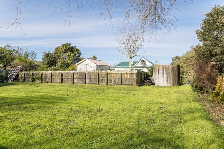 Photo of property in 44 Seaview Road, Herbertville, 4970