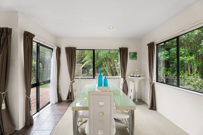 Photo of property in 99a Redoubt Road, Goodwood Heights, Auckland, 2105