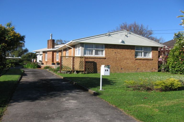 Photo of property in 29 Tiroroa Avenue, Te Atatu South, Auckland, 0610