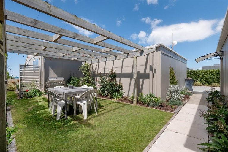 Photo of property in 151 Pukehina Parade, Pukehina, Te Puke, 3189