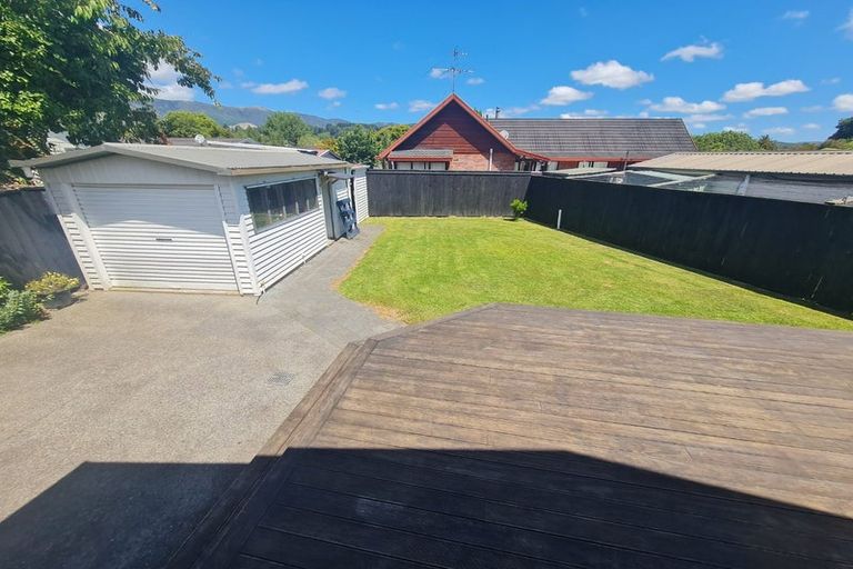 Photo of property in 4 Delaware Grove, Totara Park, Upper Hutt, 5018