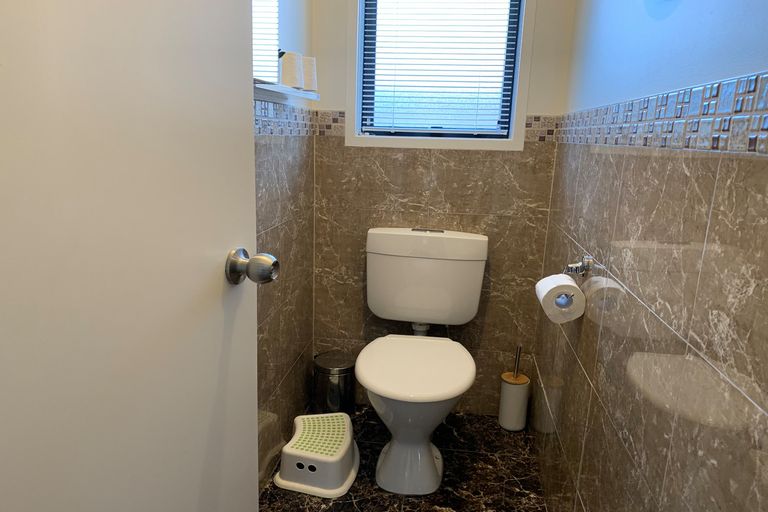 Photo of property in 33 Rebecca Rise, Weymouth, Auckland, 2103