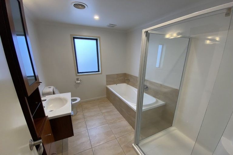 Photo of property in 53 Furlong Crescent, Churton Park, Wellington, 6037