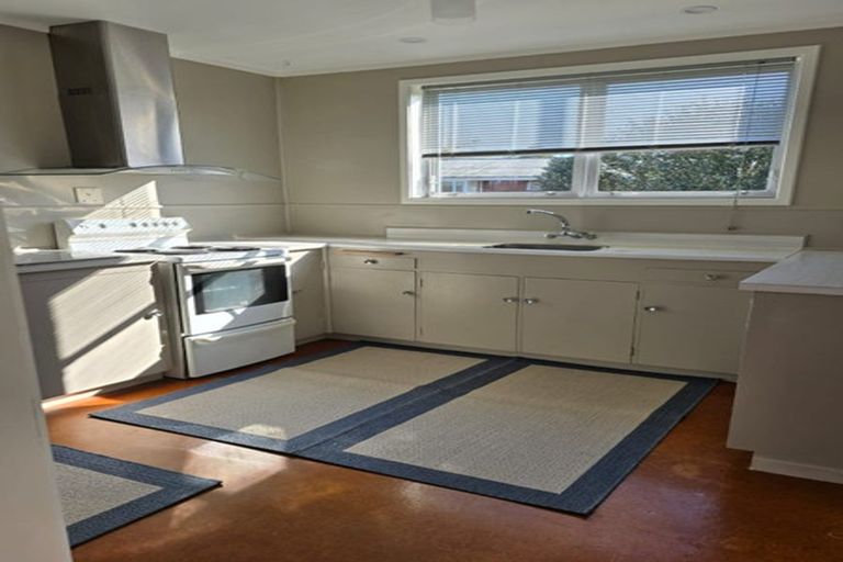 Photo of property in 2/4 Glasgow Street, St Andrews, Hamilton, 3200