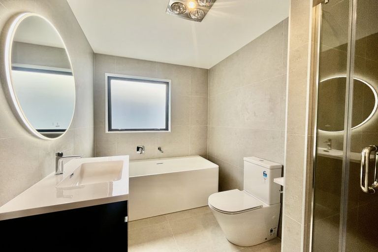 Photo of property in 6 Babos Avenue, Kumeu, 0810