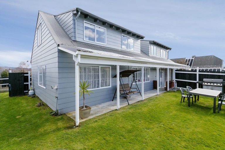 Photo of property in 2/27 Tobin Place, Richmond Heights, Taupo, 3330