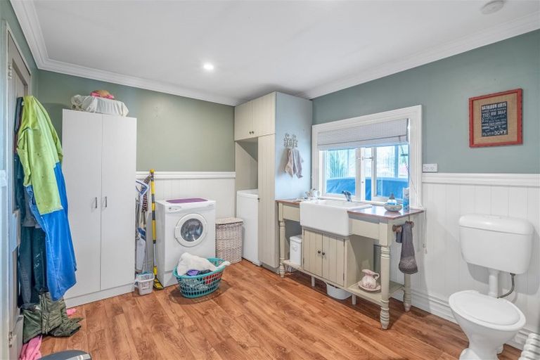 Photo of property in 6 Crombie Street, Gore, 9710