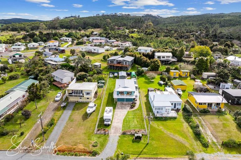 Photo of property in 25 Ngatoto Road, Tinopai, Matakohe, 0593