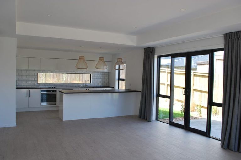 Photo of property in 41 Shepherd Road, Jacks Point, Queenstown, 9371