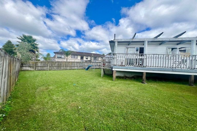 Photo of property in 40 Hassan Drive, Massey, Auckland, 0614