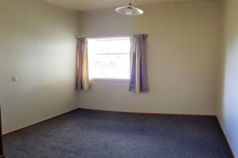 Photo of property in 49 Tawa Road, One Tree Hill, Auckland, 1061