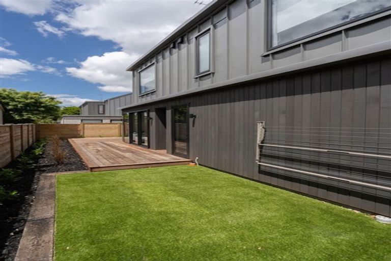 Photo of property in 2/23 Strowan Avenue, Fairfield, Hamilton, 3214