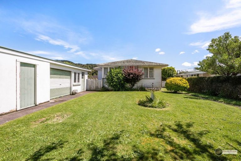 Photo of property in 8 Hector Grove, Trentham, Upper Hutt, 5018