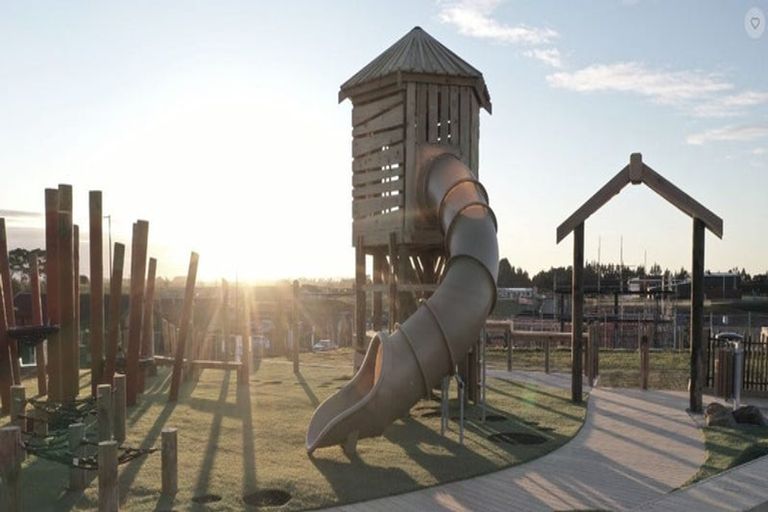 Photo of property in 9 Manatika Road, Karaka, 2124