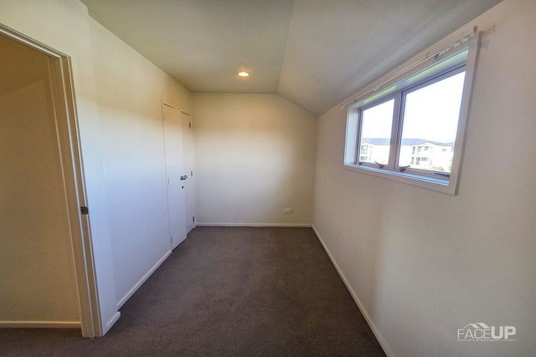 Photo of property in 3/4 Keeling Road, Henderson, Auckland, 0612