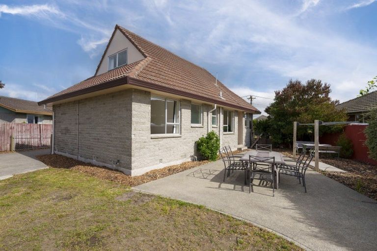 Photo of property in 22 Sandown Crescent, Aranui, Christchurch, 8061