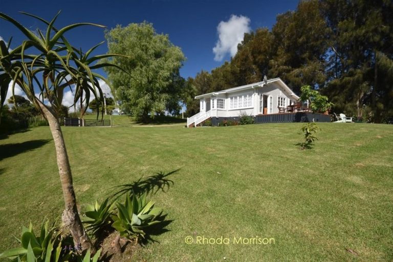 Photo of property in 506 Pahi Road, Pahi, Paparoa, 0571