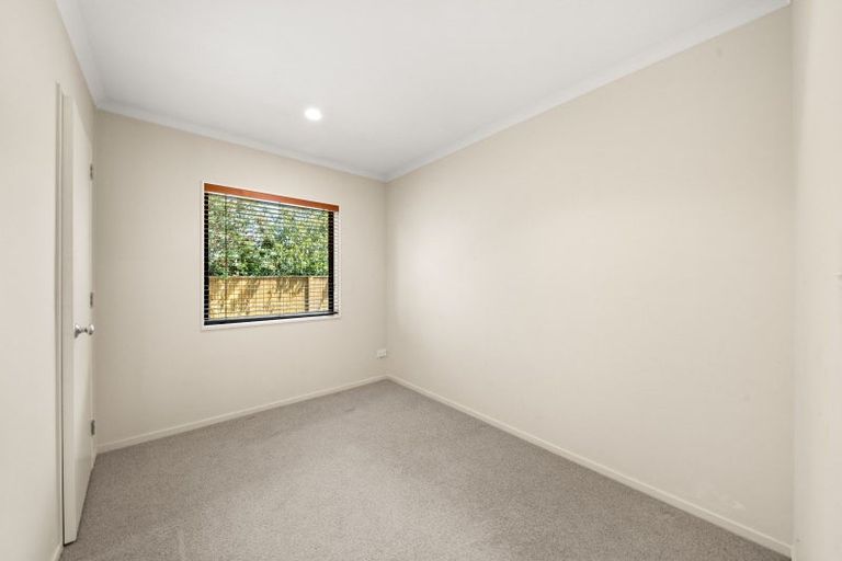Photo of property in 77 Reading Street, Greytown, 5712