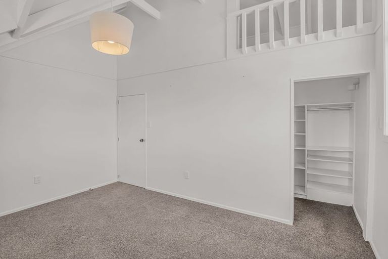 Photo of property in 11 Leander Place, Milson, Palmerston North, 4414