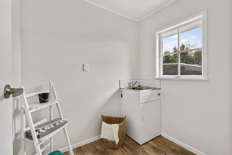 Photo of property in 1 Sunnypark Avenue, Rosehill, Papakura, 2113