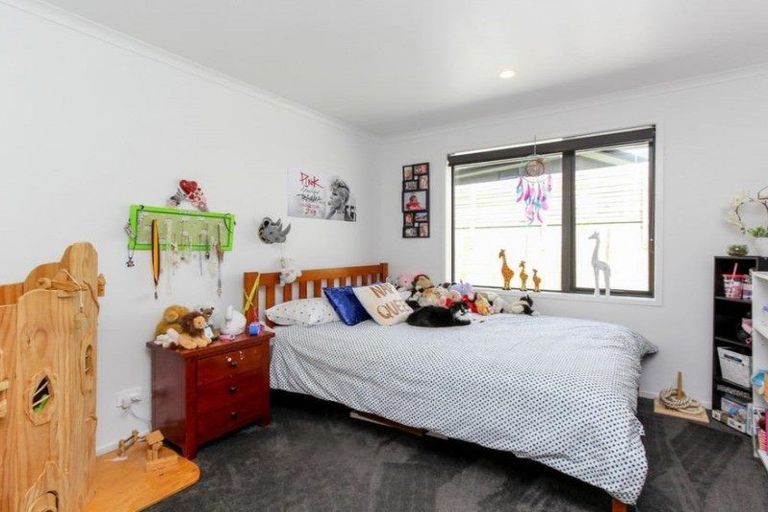 Photo of property in 18 Rotokare Crescent, Whalers Gate, New Plymouth, 4310