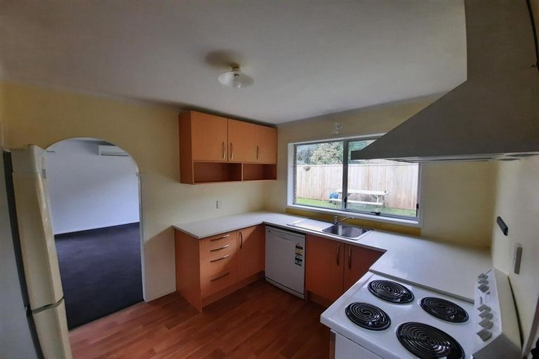 Photo of property in 2/60 Aurea Avenue, Pakuranga, Auckland, 2010
