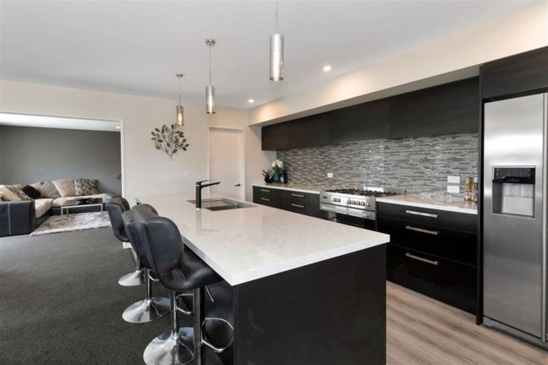 Photo of property in 6 Rosewood Drive, Amberley, 7410