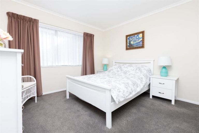 Photo of property in 69 Ayrshire Drive, Grandview Heights, Hamilton, 3200