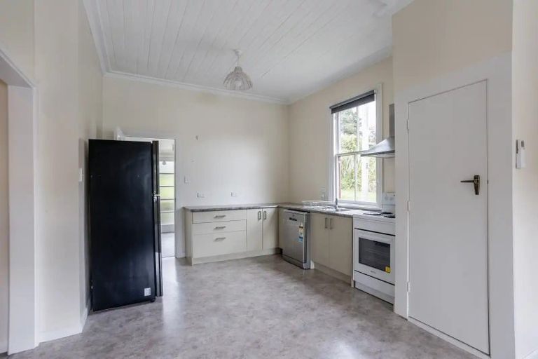 Photo of property in 160 Main South Road, Green Island, Dunedin, 9018