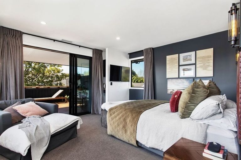 Photo of property in 16 Fendalton Road, Fendalton, Christchurch, 8014