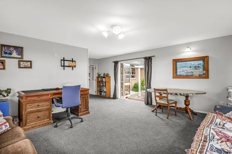 Photo of property in 14 Clifford Place, Amberley, 7410