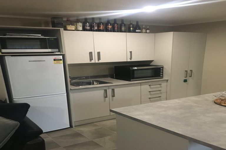 Photo of property in 82 Hill Road, Hillpark, Auckland, 2102
