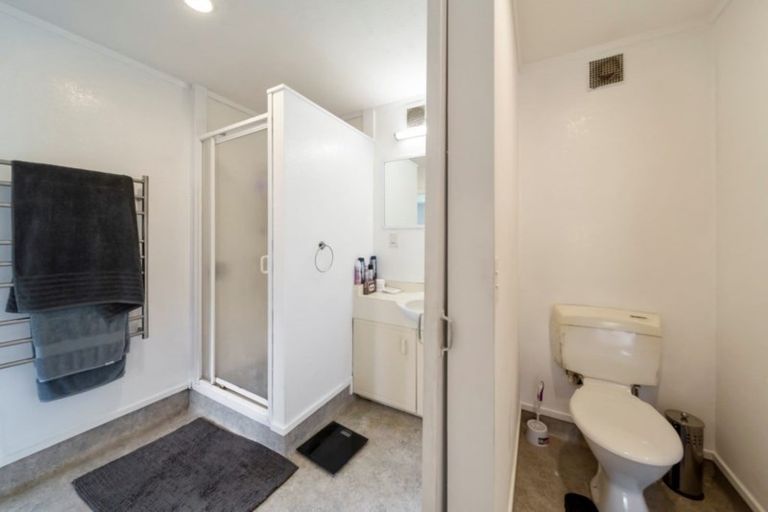 Photo of property in 97 Heta Road, Highlands Park, New Plymouth, 4312