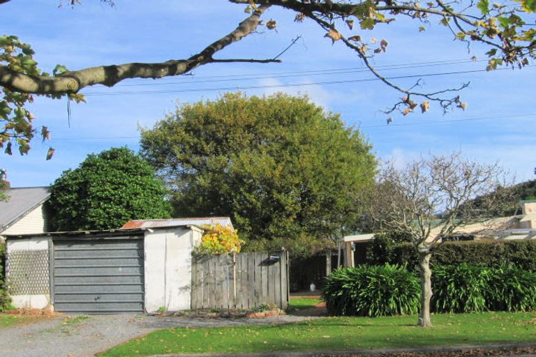 Photo of property in 2 Richard Street, Belmont, Lower Hutt, 5010