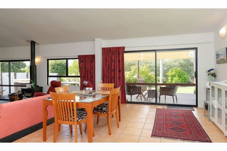 Photo of property in 38 Riddell Road, Kerikeri, 0230