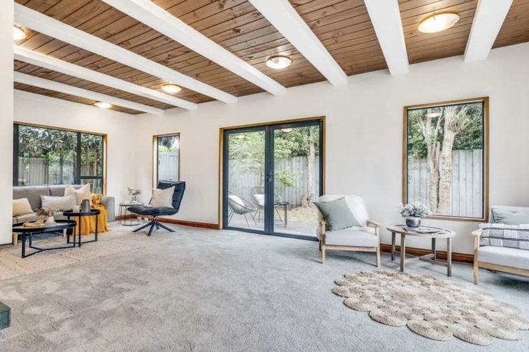 Photo of property in 2/155 Yaldhurst Road, Sockburn, Christchurch, 8042