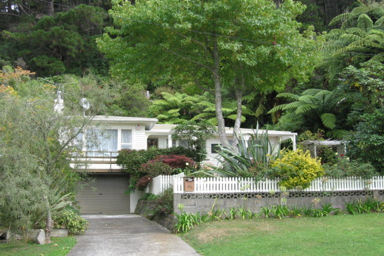 Photo of property in 58 Jocelyn Crescent, Pinehaven, Upper Hutt, 5019