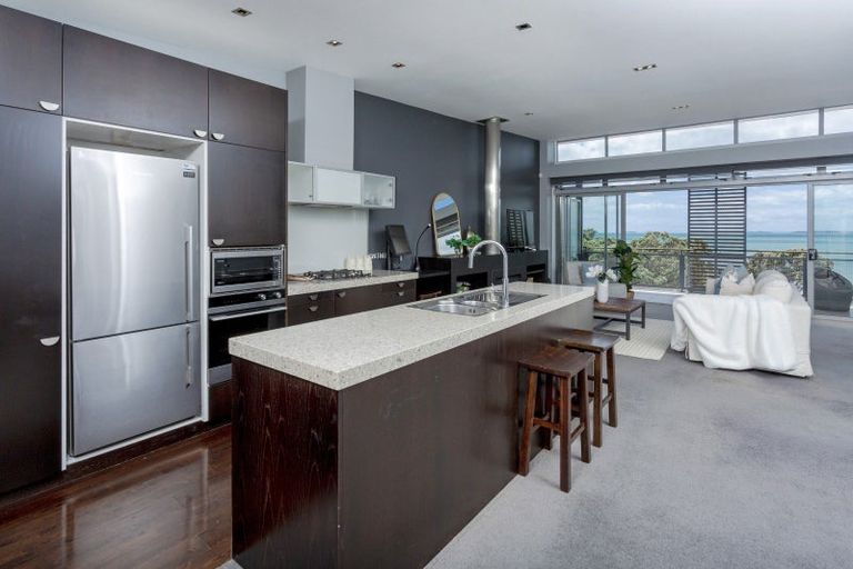 Photo of property in Ocean Breeze Apts, 23107/87 Clyde Road, Browns Bay, Auckland, 0630