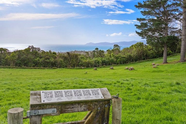 Photo of property in 105 Waterfall Road, Paraparaumu, 5032