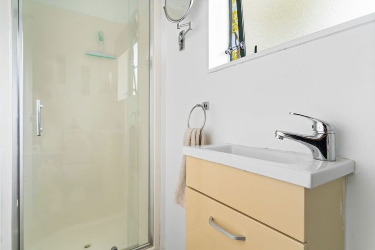 Photo of property in 1/9 Barcroft Place, Clendon Park, Auckland, 2103