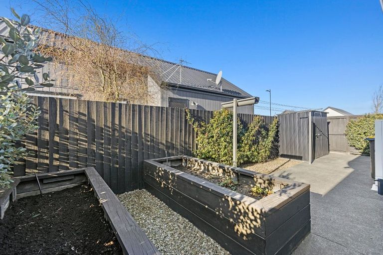 Photo of property in 15 Luxembourg Crescent, Halswell, Christchurch, 8025