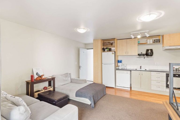 Photo of property in 2/35 Ely Street, Christchurch Central, Christchurch, 8013