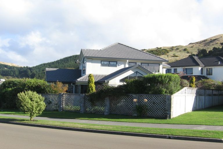 Photo of property in 156 Westchester Drive, Churton Park, Wellington, 6037