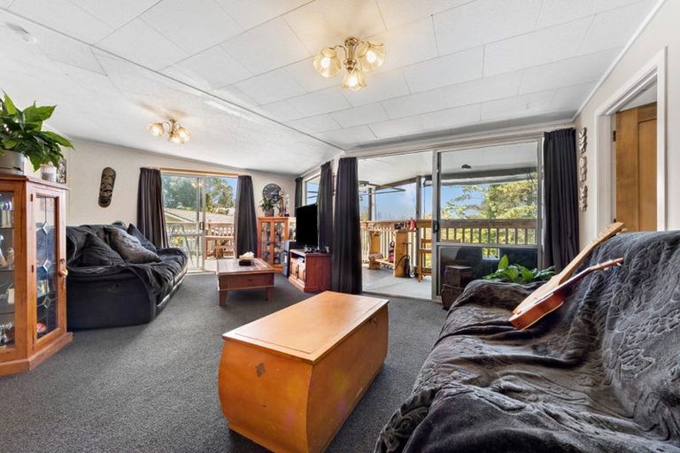 Photo of property in 303 Don Buck Road, Massey, Auckland, 0614