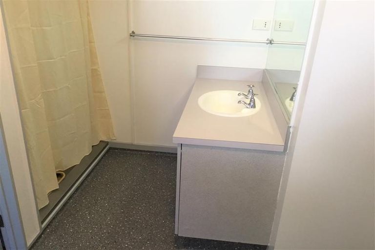 Photo of property in 4 Euclid Street, Vogeltown, New Plymouth, 4310