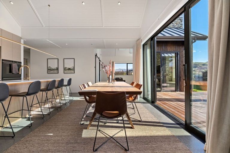 Photo of property in 30 Cunninghams Drive, Jacks Point, Queenstown, 9371