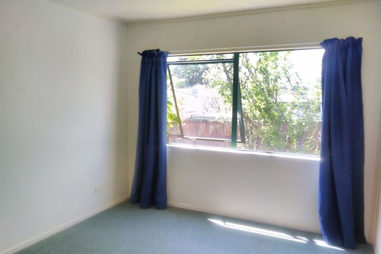 Photo of property in 10 Elvira Place, Ranui, Auckland, 0612