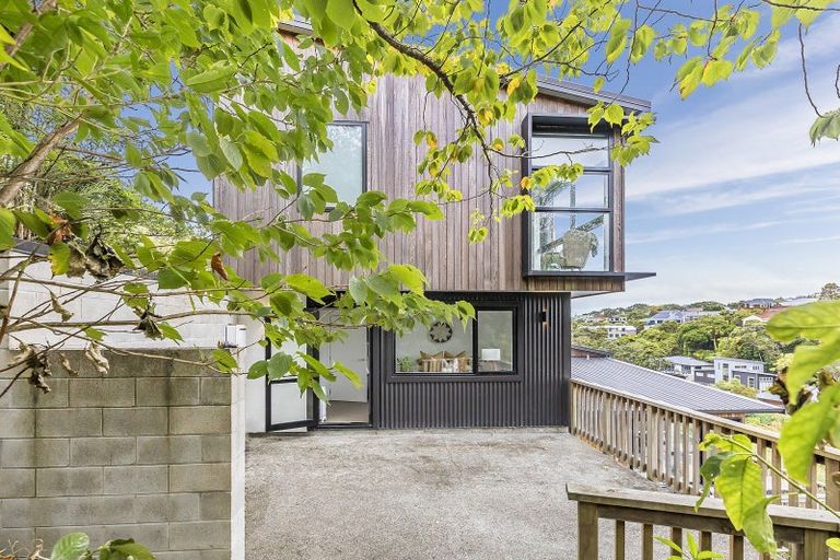 Photo of property in 34 Delhi Crescent, Khandallah, Wellington, 6035