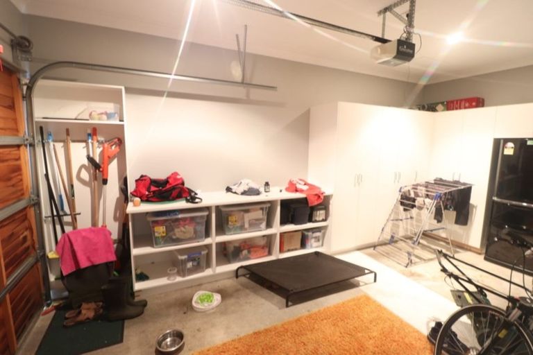 Photo of property in 7n Clearwater Cove, West Harbour, Auckland, 0618