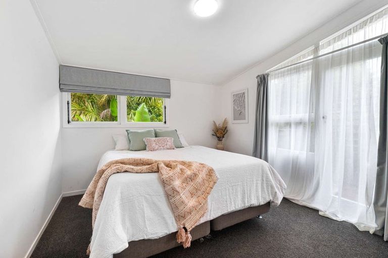 Photo of property in 19 Rautawhiri Road, Helensville, 0800